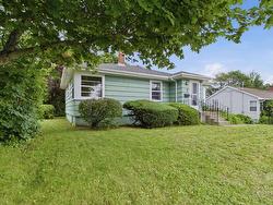 3 Guysborough Avenue  Dartmouth, NS B2W 1S4