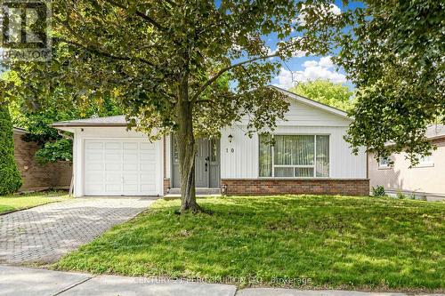 10 Devins Drive, Aurora, ON 