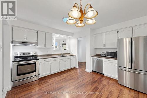 10 Devins Drive, Aurora, ON 