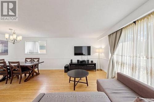 10 Devins Drive, Aurora, ON 