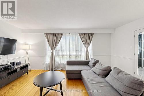 10 Devins Drive, Aurora, ON 