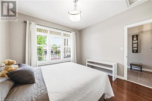 2178 Berwick Drive, Burlington, ON - Indoor Photo Showing Bedroom