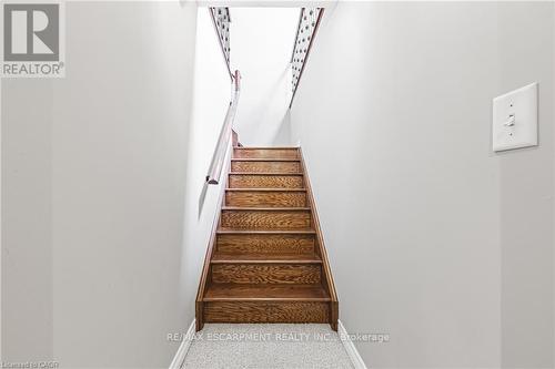 2178 Berwick Drive, Burlington, ON - Indoor Photo Showing Other Room