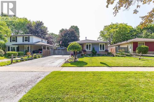 21 HERKLEY DRIVE  Brampton, ON L6V 2E7