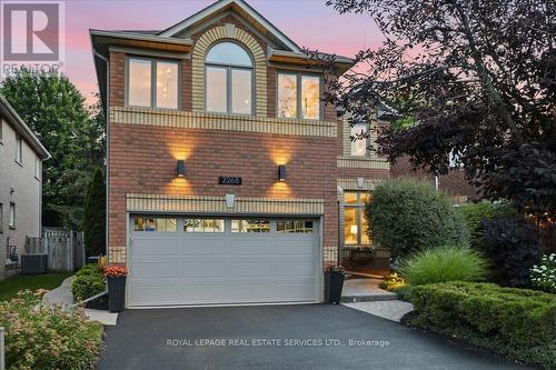 2268 VISTA OAK ROAD  Oakville, ON L6M 3L8