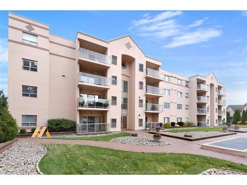 315-310 VILLAGE GROVE Drive  Tecumseh, ON N8N 4X7