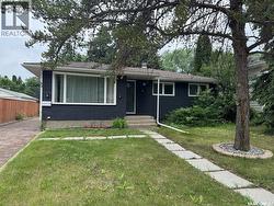 23 Dunning CRESCENT  Saskatoon, SK S7J 2S6
