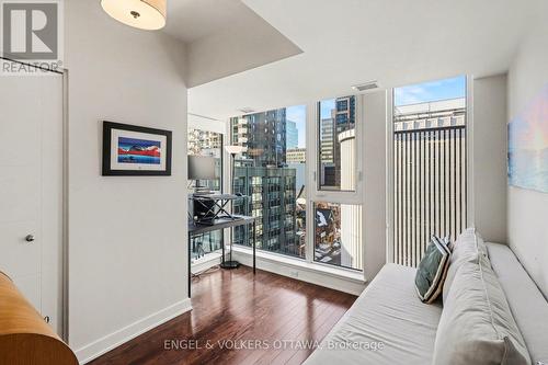 701 - 179 Metcalfe Street, Ottawa, ON - Indoor