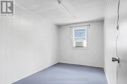 Bedroom 1 - 