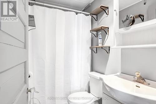 Bathroom - 287 Pine Road, Magnetawan, ON 