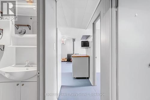 Hallway - 287 Pine Road, Magnetawan, ON 