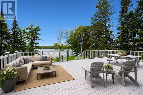 Lakeside deck - 287 Pine Road, Magnetawan, ON 