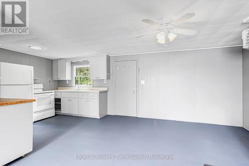 Interior open concept - 287 Pine Road, Magnetawan, ON 