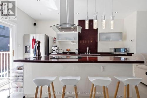 813 Lake Drive E, Georgina, ON 