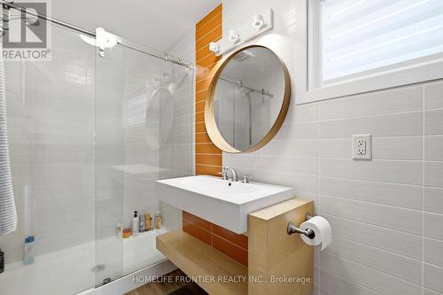 813 Lake Drive E, Georgina, ON 
