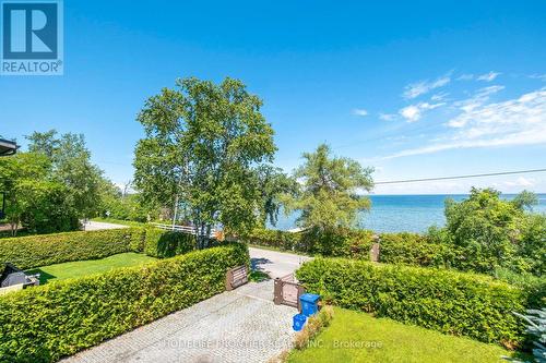 813 Lake Drive E, Georgina, ON 