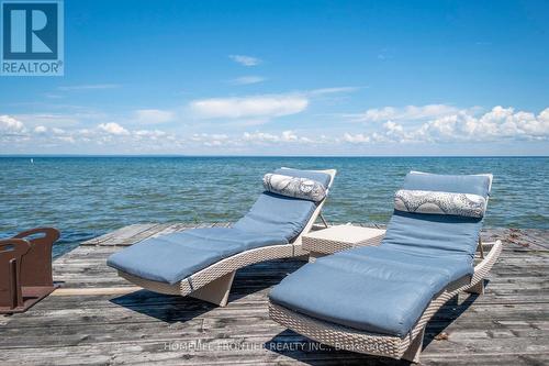 813 Lake Drive E, Georgina, ON 
