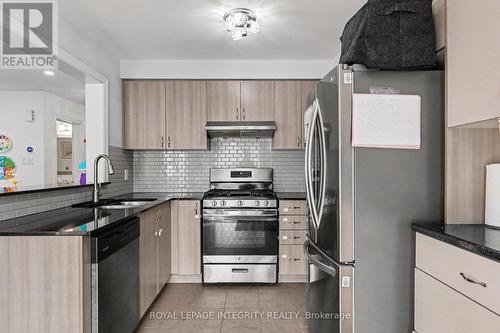 555 Foxlight Circle, Ottawa, ON 