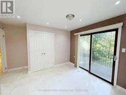 Kitchen Eat-in-Breakfast Area - 