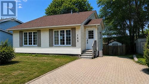 145 Axmith Avenue  Elliot Lake, ON P5A 1B9