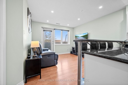 205-3 Dayspring Circle, Brampton, ON - Indoor