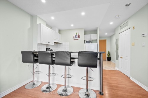 205-3 Dayspring Circle, Brampton, ON - Indoor Photo Showing Kitchen