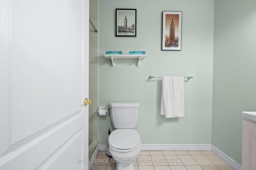 205-3 Dayspring Circle, Brampton, ON - Indoor Photo Showing Bathroom