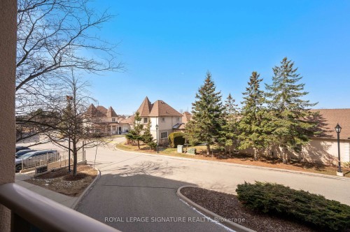 205-3 Dayspring Circle, Brampton, ON - Outdoor