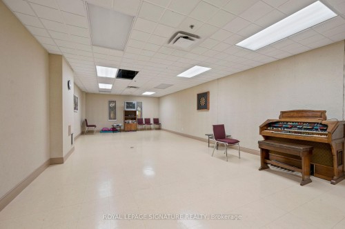 205-3 Dayspring Circle, Brampton, ON - Indoor