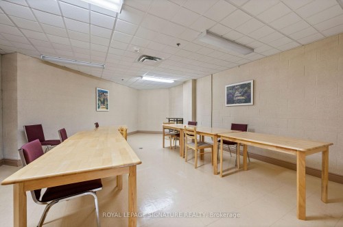 205-3 Dayspring Circle, Brampton, ON - Indoor