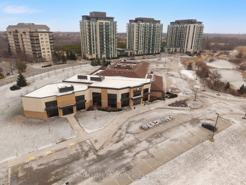 205-3 Dayspring Circle, Brampton, ON - Outdoor