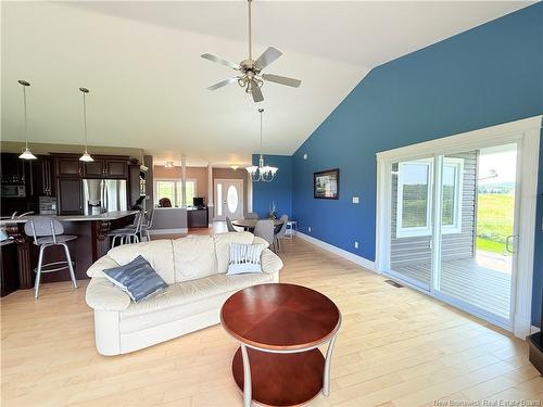 52 Mcmullin, Hartland, NB 