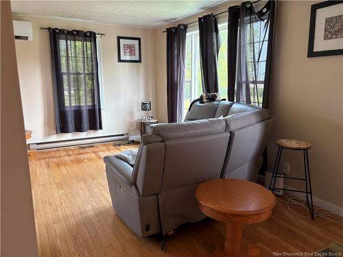 1186 Frenette St, Bathurst, NB 