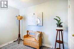 Large foyer - 