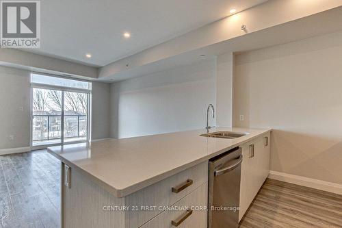 305 - 200 CALLAWAY ROAD , London North (North R), Ontario N6G 3X6 4