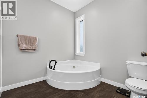 124 Everton Crescent, Moose Jaw, SK 