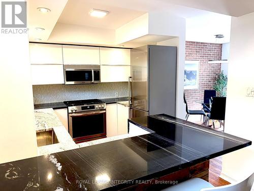 9 Holmwood Avenue, Ottawa, ON - Indoor Photo Showing Kitchen