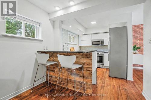 9 Holmwood Avenue, Ottawa, ON - Indoor Photo Showing Kitchen