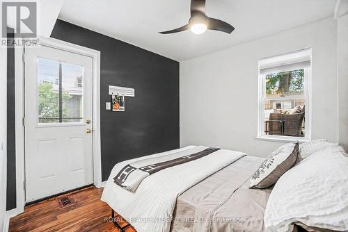 9 Holmwood Avenue, Ottawa, ON - Indoor Photo Showing Bedroom