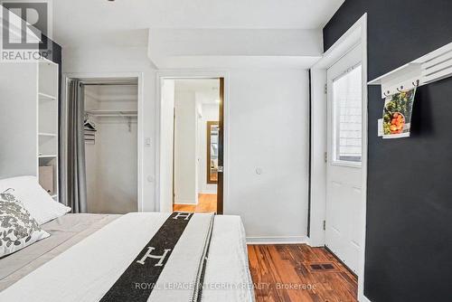 9 Holmwood Avenue, Ottawa, ON - Indoor Photo Showing Bedroom