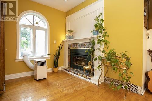124 Upton Rd, Sault Ste. Marie, ON - Indoor With Fireplace