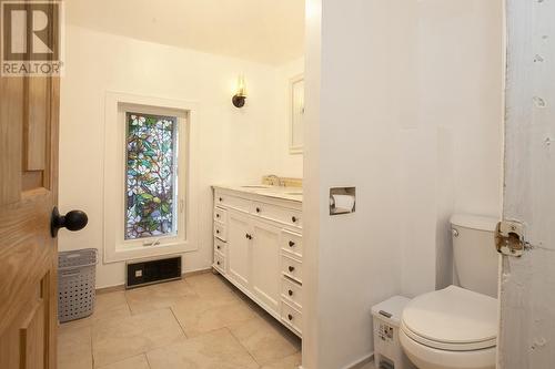 124 Upton Rd, Sault Ste. Marie, ON - Indoor Photo Showing Bathroom