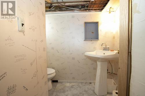 124 Upton Rd, Sault Ste. Marie, ON - Indoor Photo Showing Bathroom