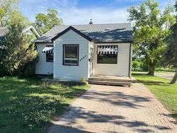 2403 McDonald Avenue  Brandon, MB R7B 0A6