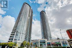 923 - 135 VILLAGE GREEN SQUARE Toronto, ON M1S 0G4