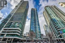 1413 - 33 BAY STREET Toronto, ON M5J 2Z3