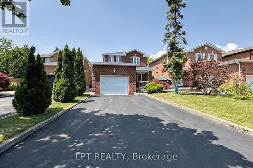 30 PENTLAND CRESCENT  Vaughan, ON L6A 1T5