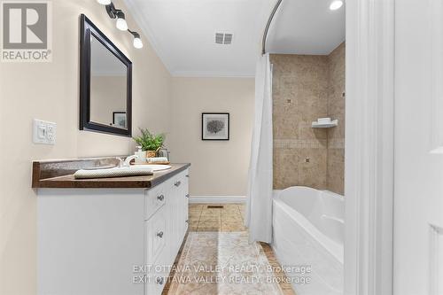 164 Maple Avenue, Pembroke, ON 