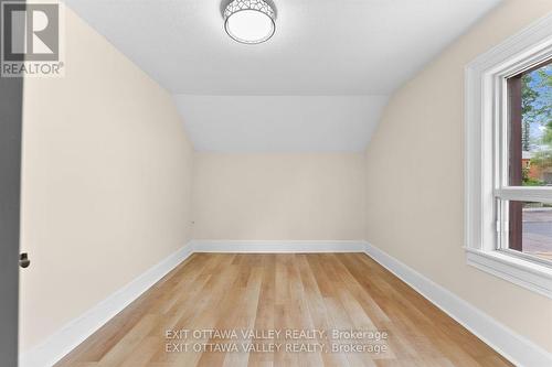 164 Maple Avenue, Pembroke, ON 