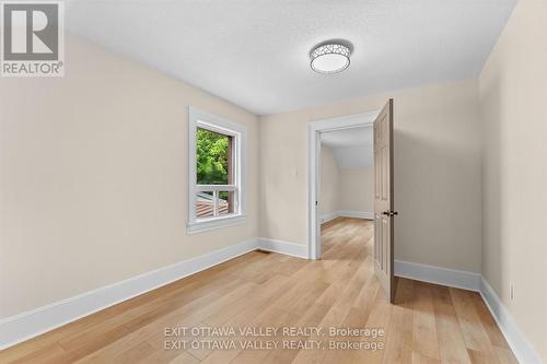 164 Maple Avenue, Pembroke, ON 